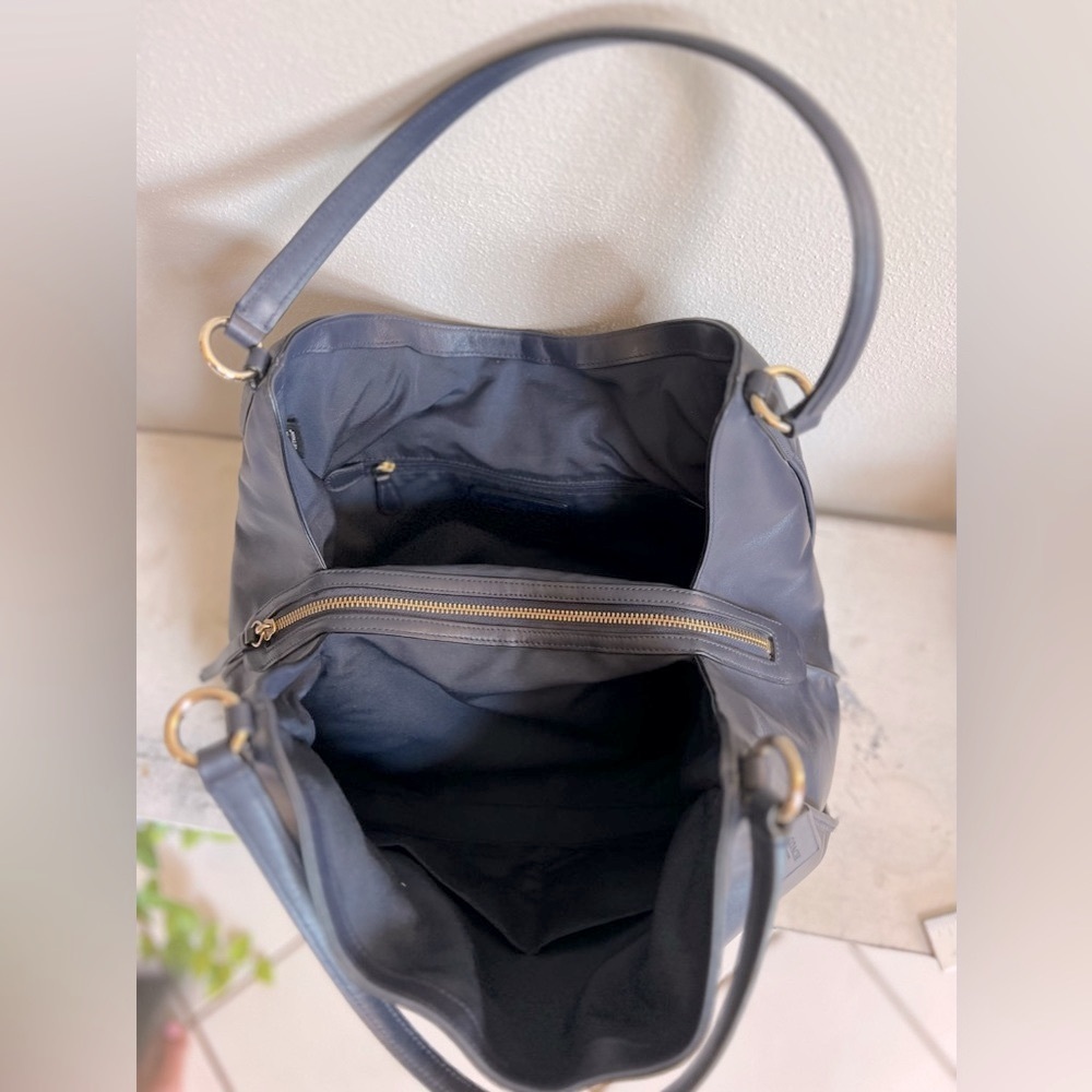 Coach 🌟HP🌟Madison Carlyle Leather Shoulder Bag - Picture 9 of 11